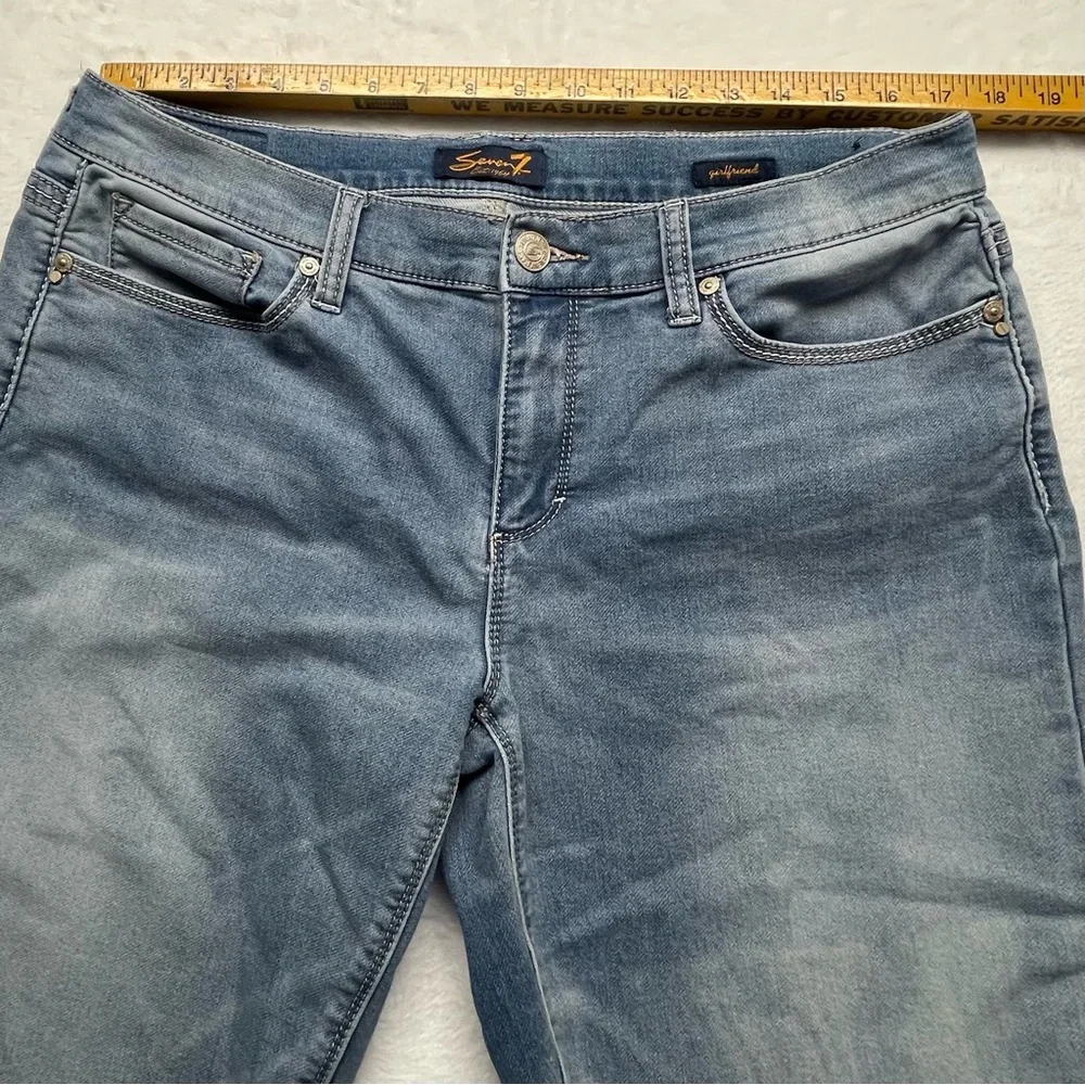 Seven 7 Women’s Capri Jeans Denim Embroidery Back Pockets Distressed Size 14 - Picture 3 of 15